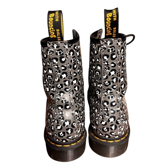 Dr. Martens 1460 Gray Leopard Smooth Leather Boots – Women’s US 9 - Picture 3 of 9